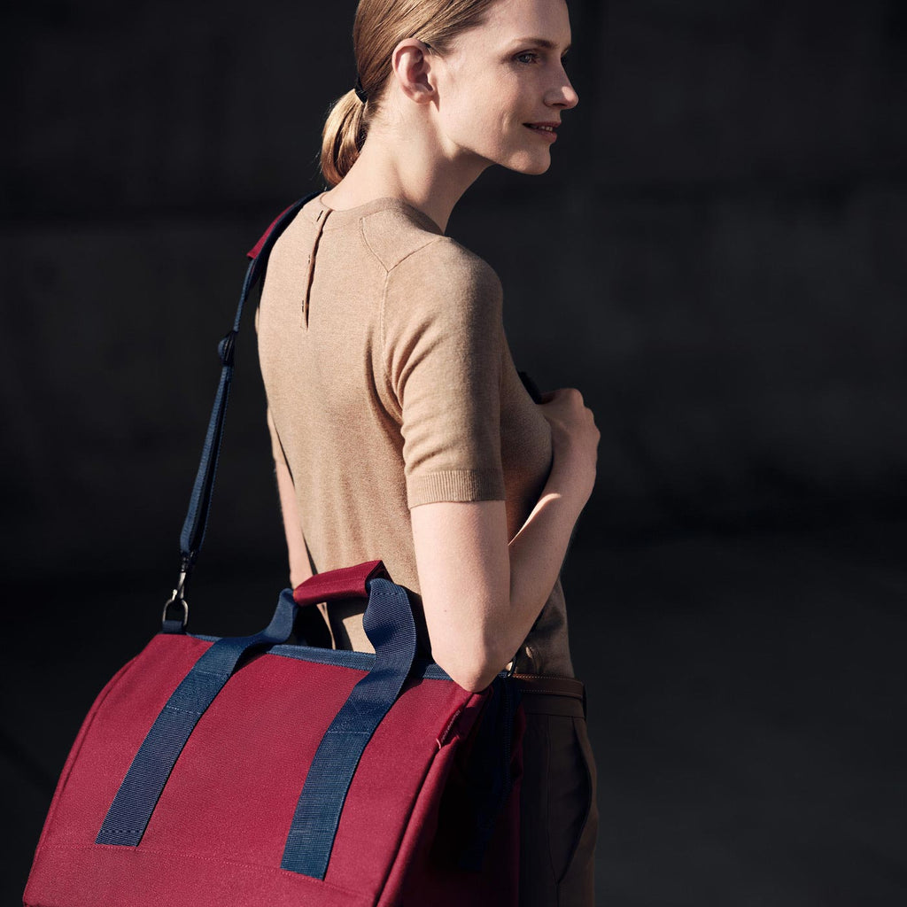 Bolso de viaje allrounder M - dark ruby